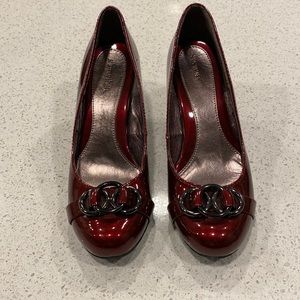 Red patent shoe 👠